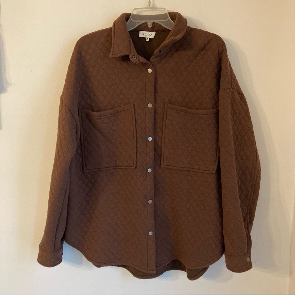 Acoa Women’s quilted jacket shacket button down brown size medium!